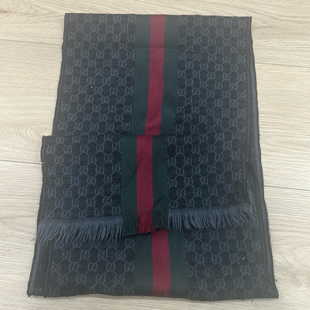 Gucci scarf